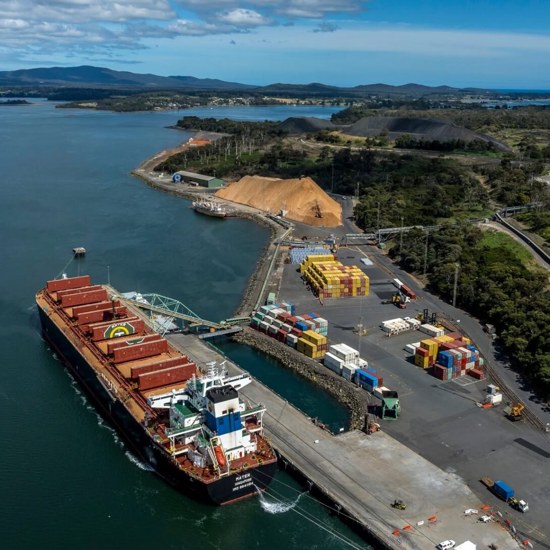 WGA AU | Wallbridge Gilbert Aztec - Bell Bay Shiploader project Tasmania
